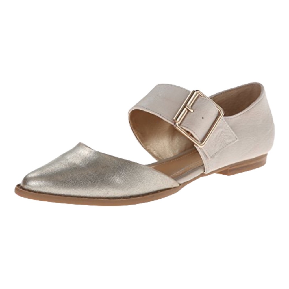 Reaction by Kenneth Cole Pipe Razzi Champagne Faux Leather Flats Size 8.5/39.5